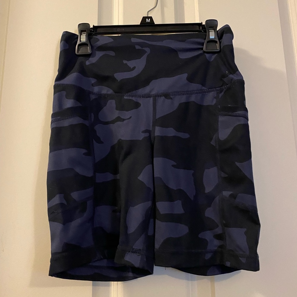 90 degrees by reflex Camo Print Athletic biker shorts size XS